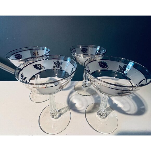 Vintage Hollywood Regency Libbey Frosted Silver Leaf Glassware - Picture 6 of 10